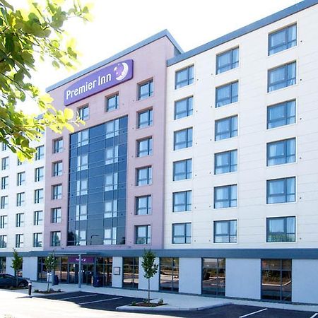 קרואולי Premier Inn London Gatwick Airport - Manor Royal מראה חיצוני תמונה