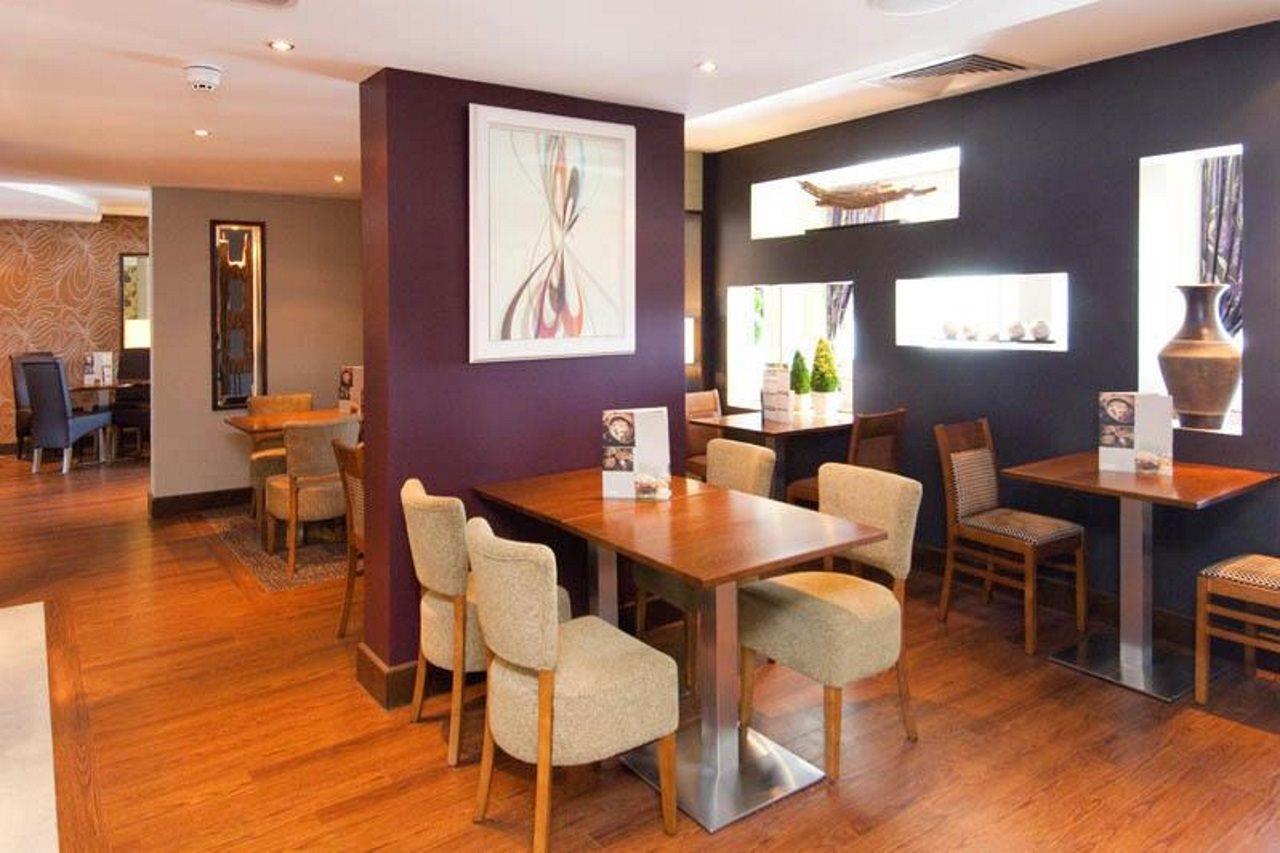 קרואולי Premier Inn London Gatwick Airport - Manor Royal מראה חיצוני תמונה