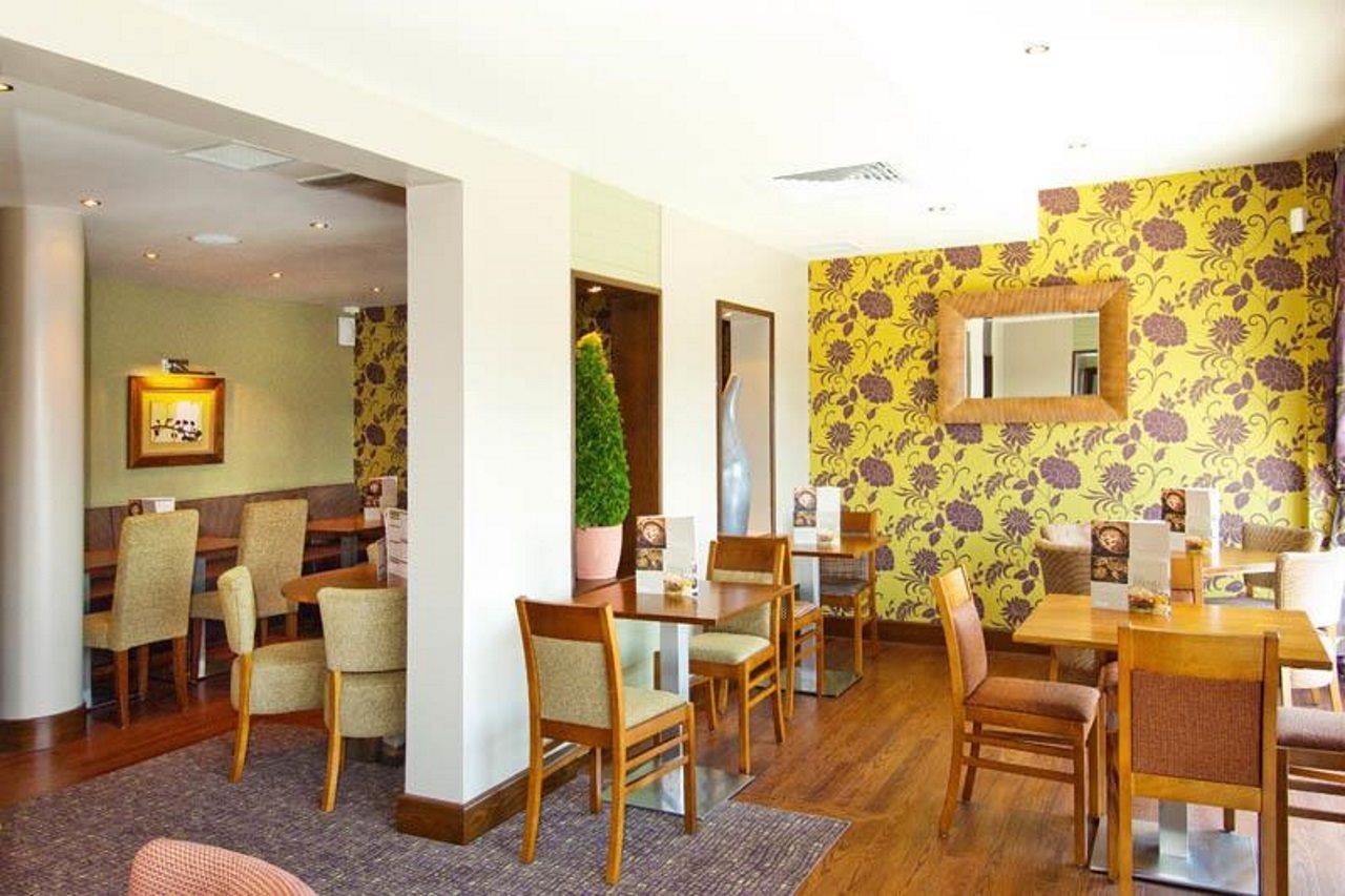 קרואולי Premier Inn London Gatwick Airport - Manor Royal מראה חיצוני תמונה