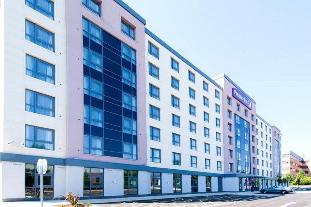 קרואולי Premier Inn London Gatwick Airport - Manor Royal מראה חיצוני תמונה
