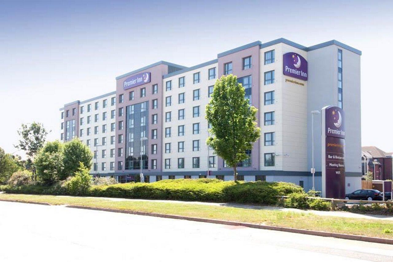 קרואולי Premier Inn London Gatwick Airport - Manor Royal מראה חיצוני תמונה