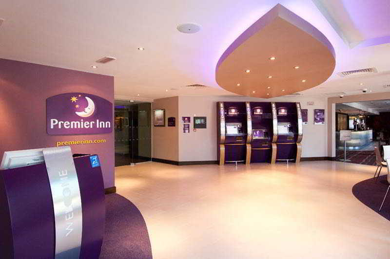 קרואולי Premier Inn London Gatwick Airport - Manor Royal מראה חיצוני תמונה